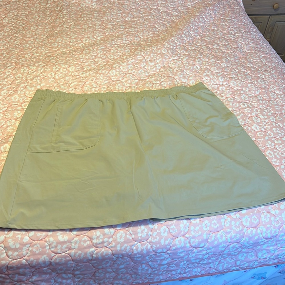 New Without Tags Lemon Way Women’s 3X beige skort with pockets